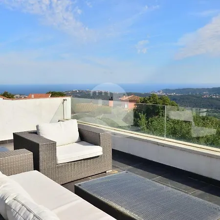 La Vista Villa *